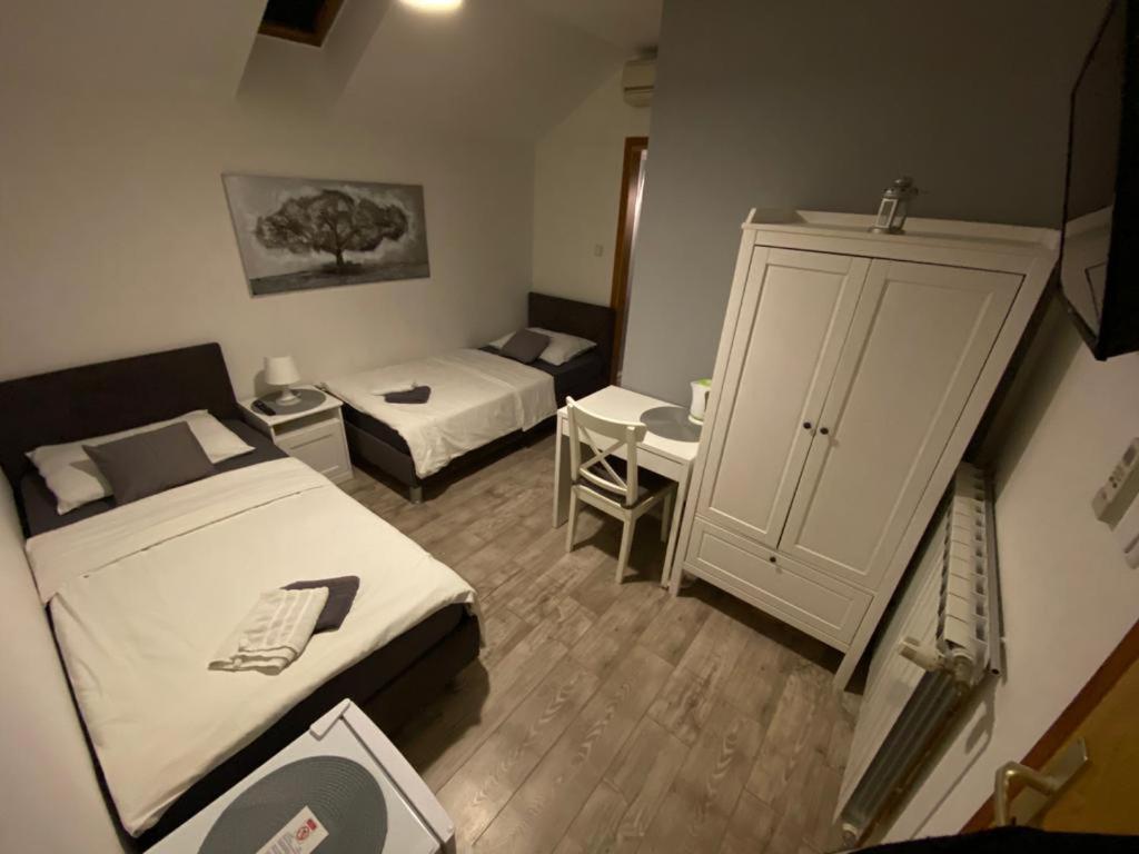 Guest House Lucija Buzin Exteriér fotografie